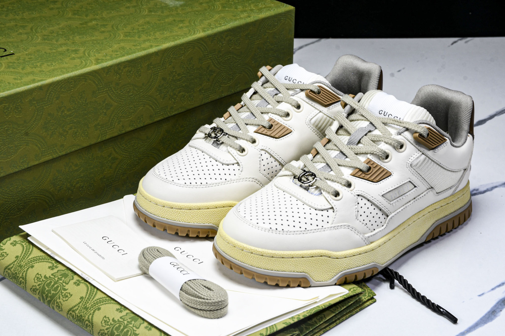  GUCCI 古驰 2025冬季新品 冲孔做日 经典原型复古低帮百搭做旧老爹板鞋 棕色 尺寸 35 36