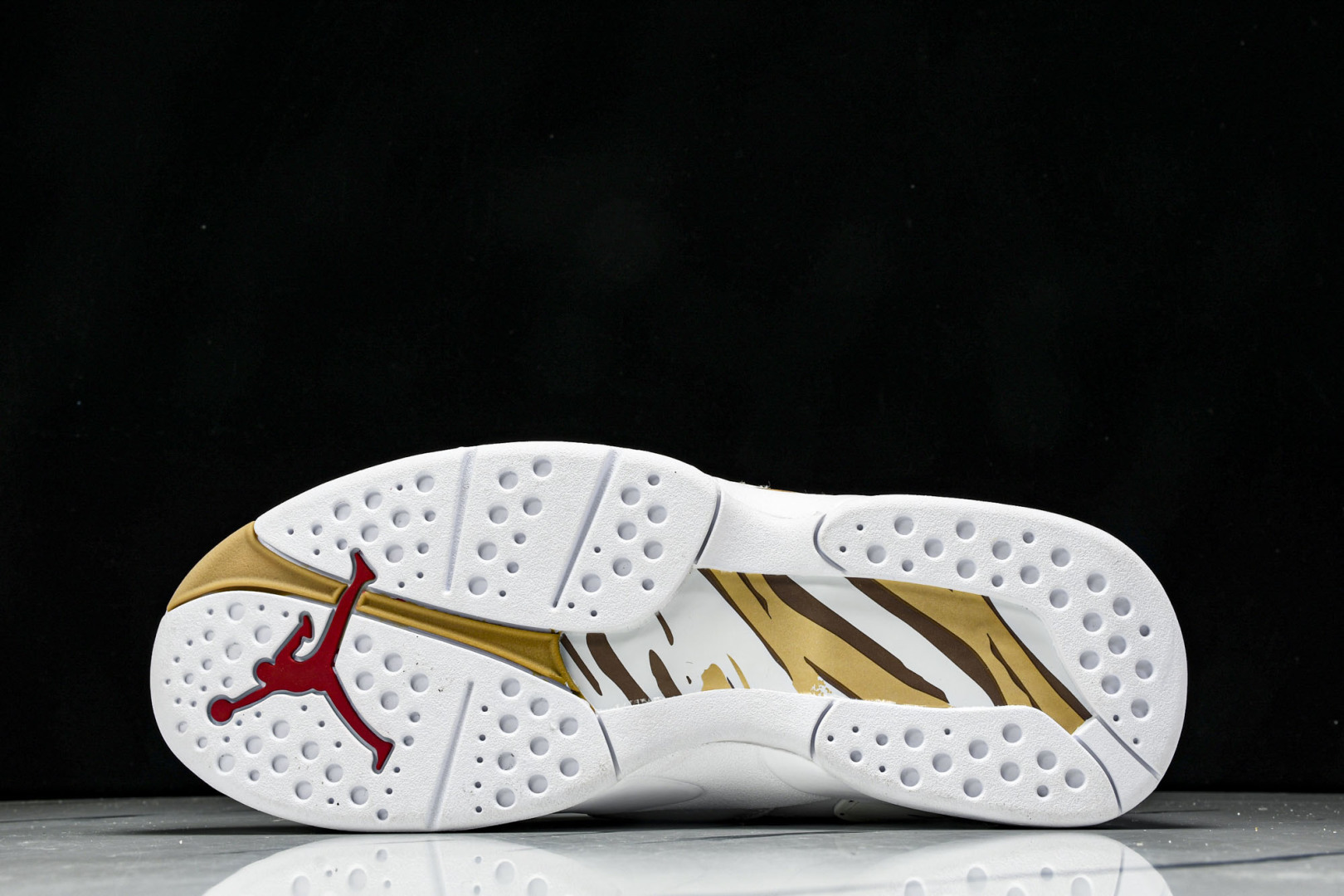  Air Jordan AJ8 X OVO 联名款 高帮复古篮球鞋 AA1239-135 尺码40 40