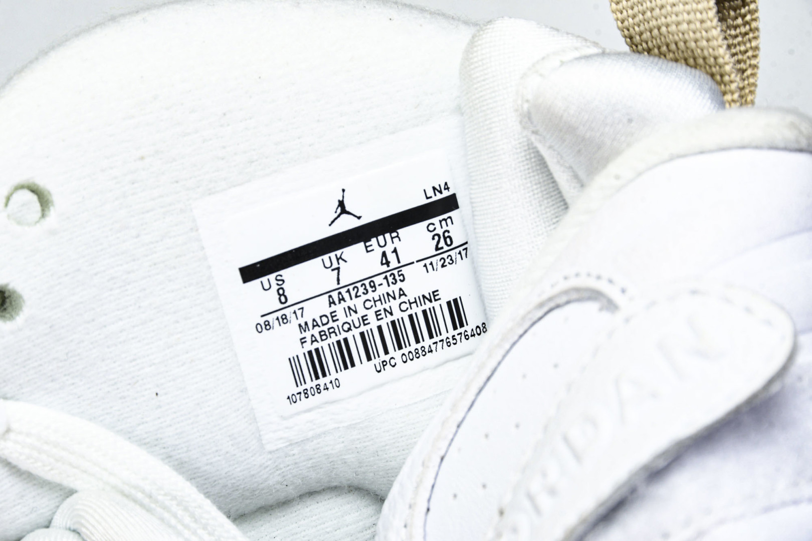  Air Jordan AJ8 X OVO 联名款 高帮复古篮球鞋 AA1239-135 尺码40 40