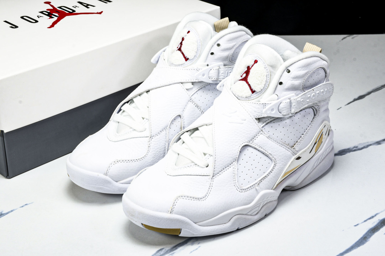  Air Jordan AJ8 X OVO 联名款 高帮复古篮球鞋 AA1239-135 尺码40 40