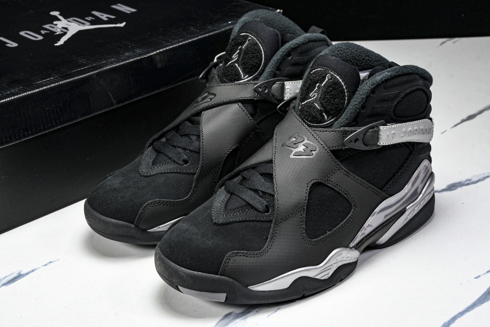  Air Jordan AJ8 高帮复古篮球鞋 黑灰 FD1334-001 尺码40 40.5 41.5