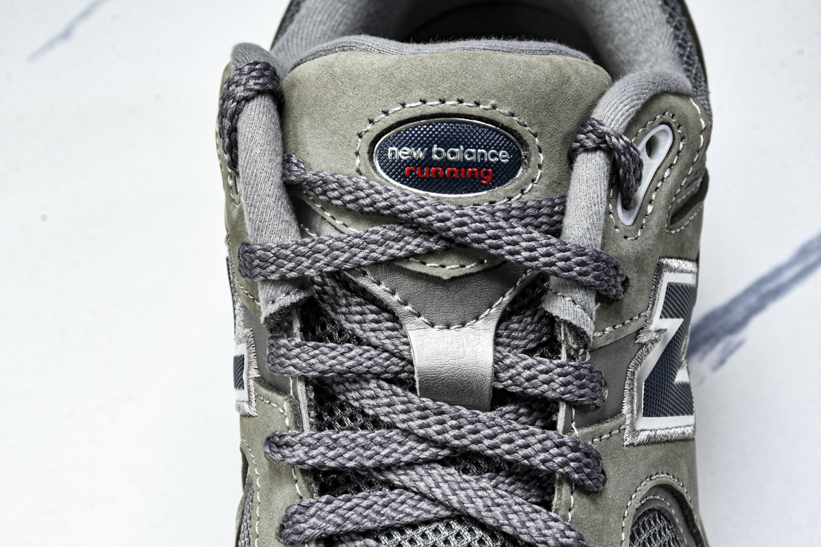  美产 New Balance 202R 经典百搭低帮复古休闲跑步鞋 经典灰 ML2002RA 尺寸36