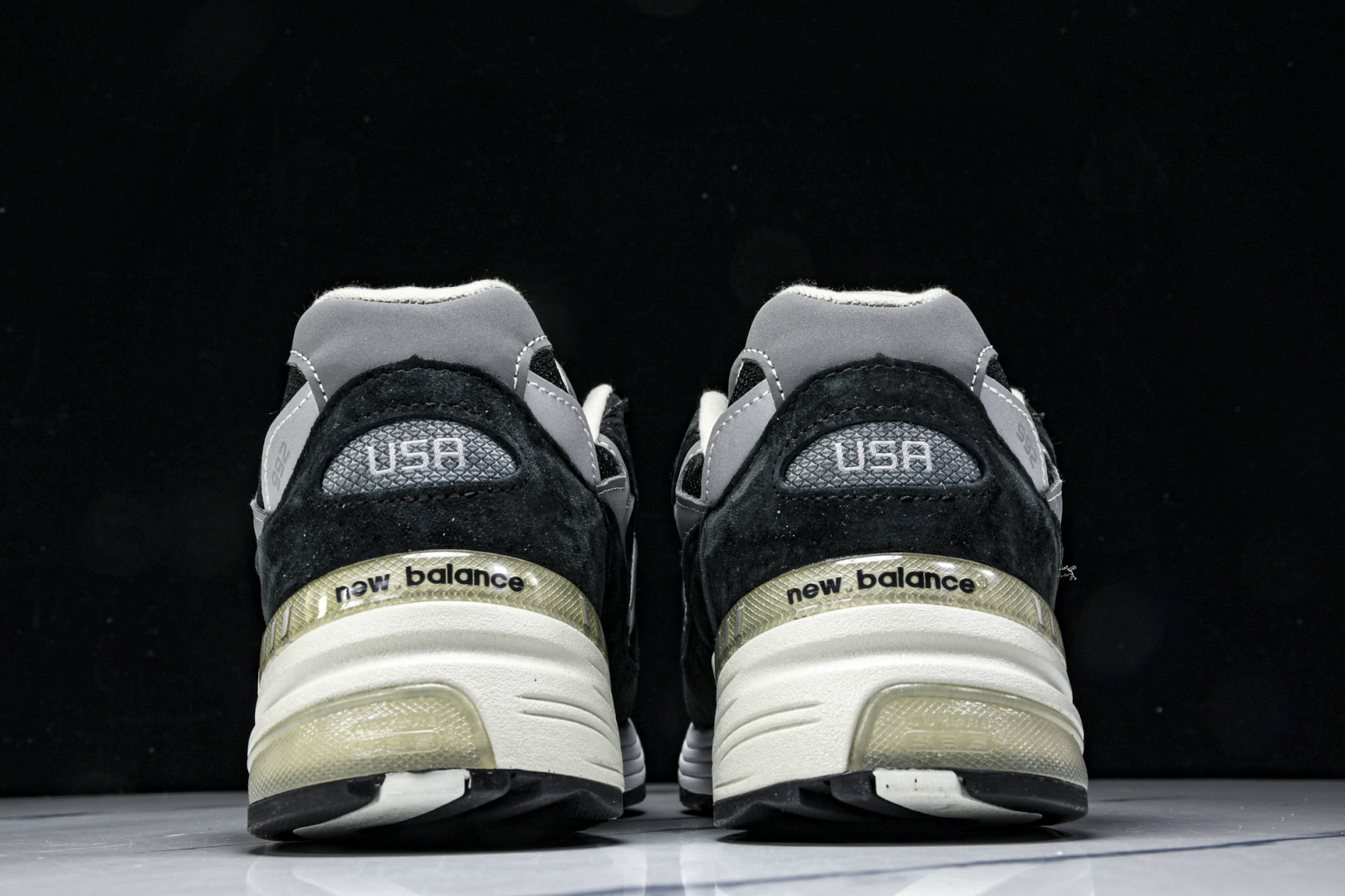  美产 New Balance 992 经典百搭低帮复古休闲跑步鞋 男女同款 黑灰色 M992EB 尺寸