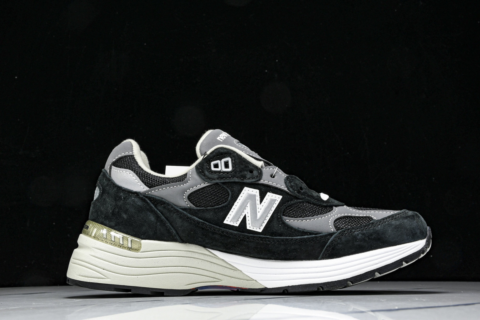  美产 New Balance 992 经典百搭低帮复古休闲跑步鞋 男女同款 黑灰色 M992EB 尺寸