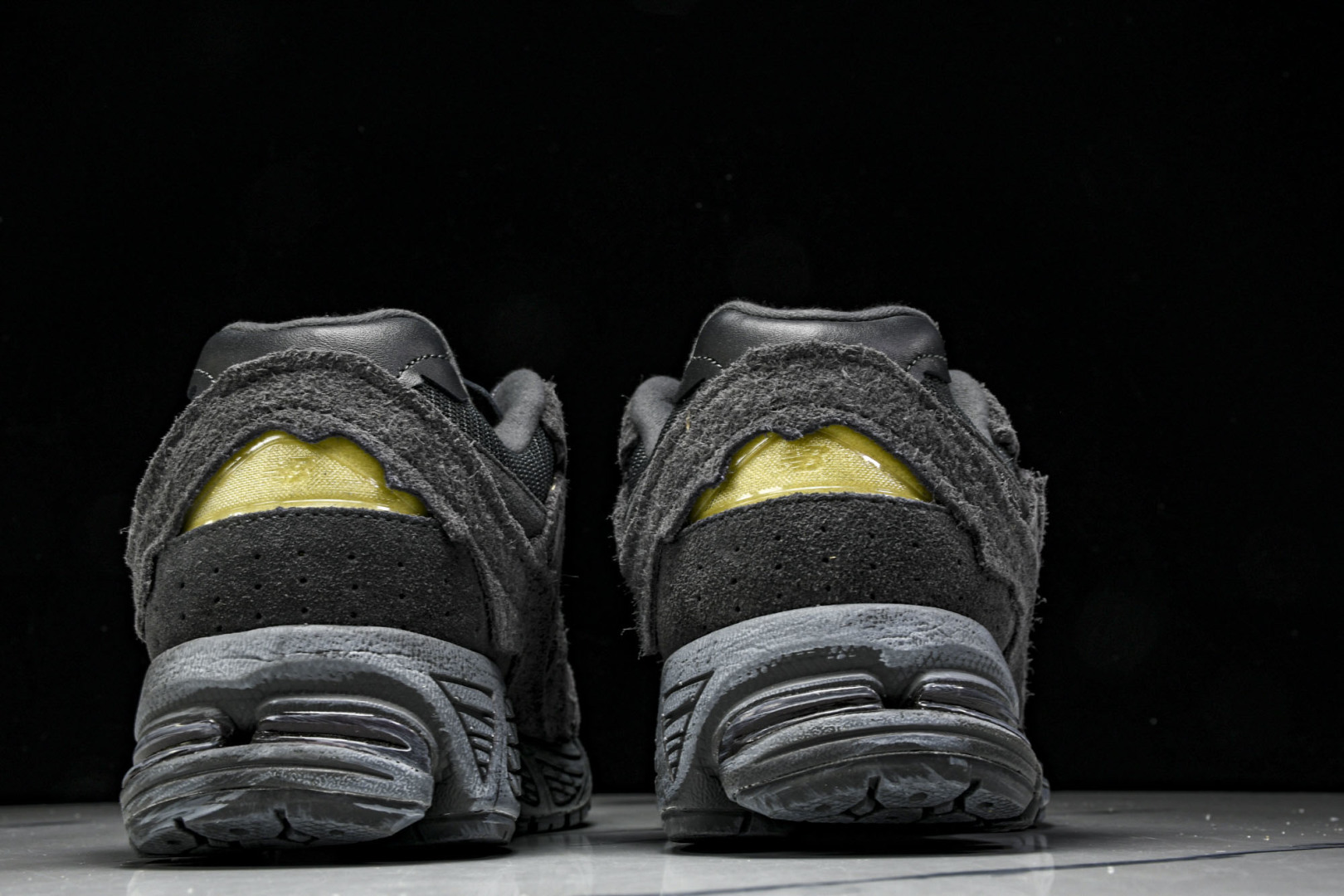  美产 New Balance 2002R ＂Reflned Future＂低帮复古休闲跑步鞋 深灰色 