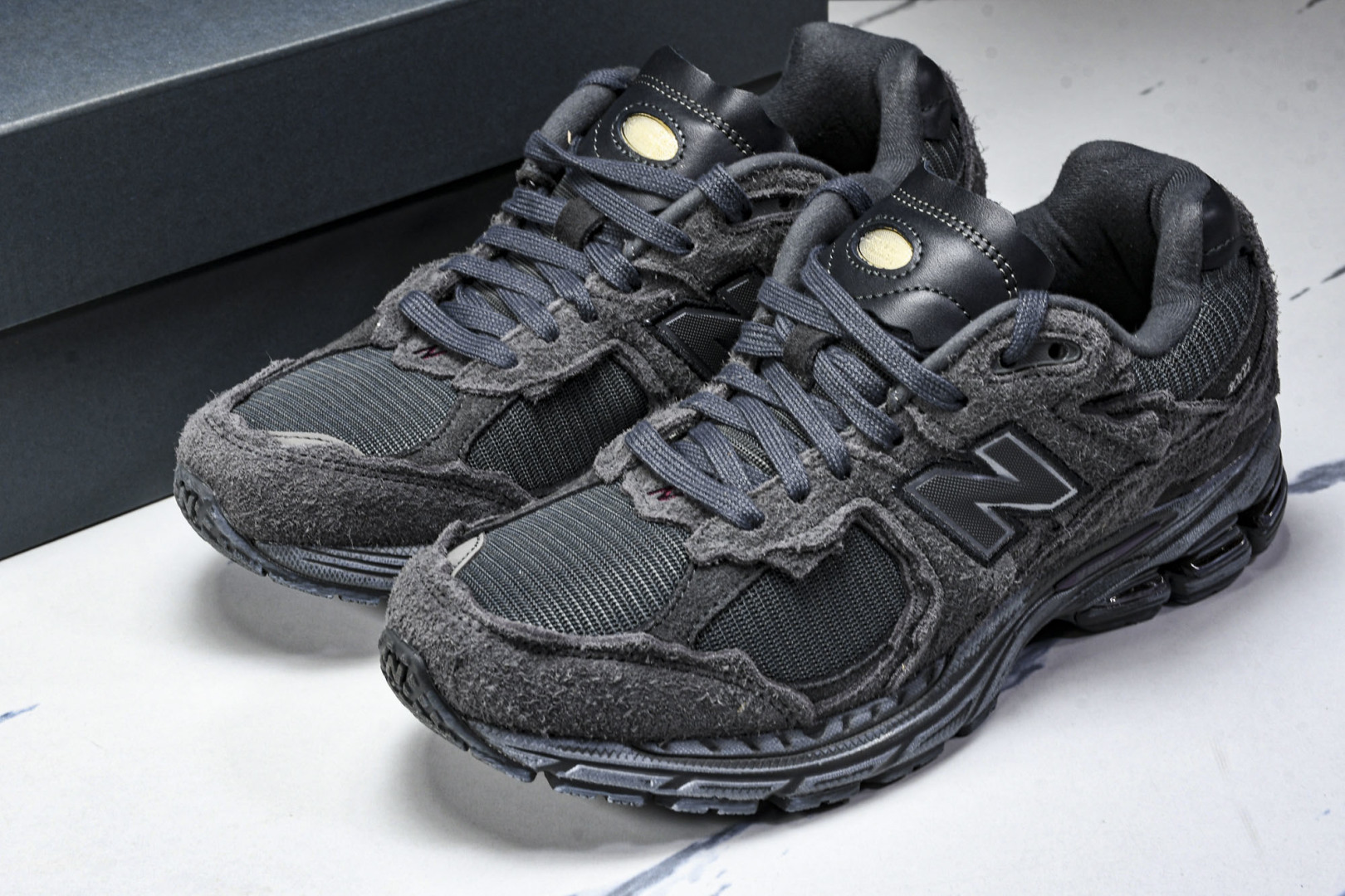  美产 New Balance 2002R ＂Reflned Future＂低帮复古休闲跑步鞋 深灰色 