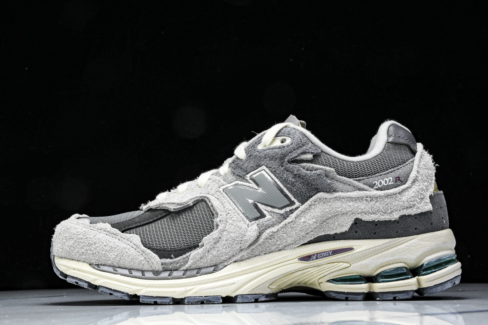  美产 New Balance 2002R ＂Reflned Future＂低帮复古休闲跑步鞋 云雨灰 