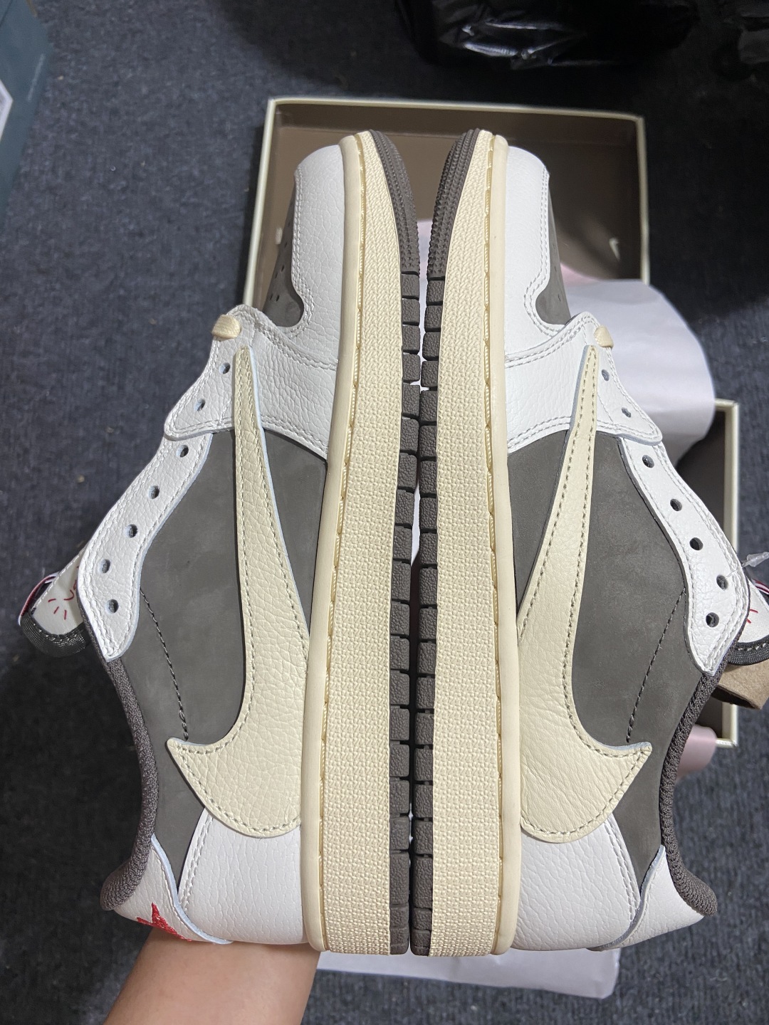 AJ1 Low GS白棕倒钩 鞋码：36-48.5

纯原版出品-Travis Scott x Air 