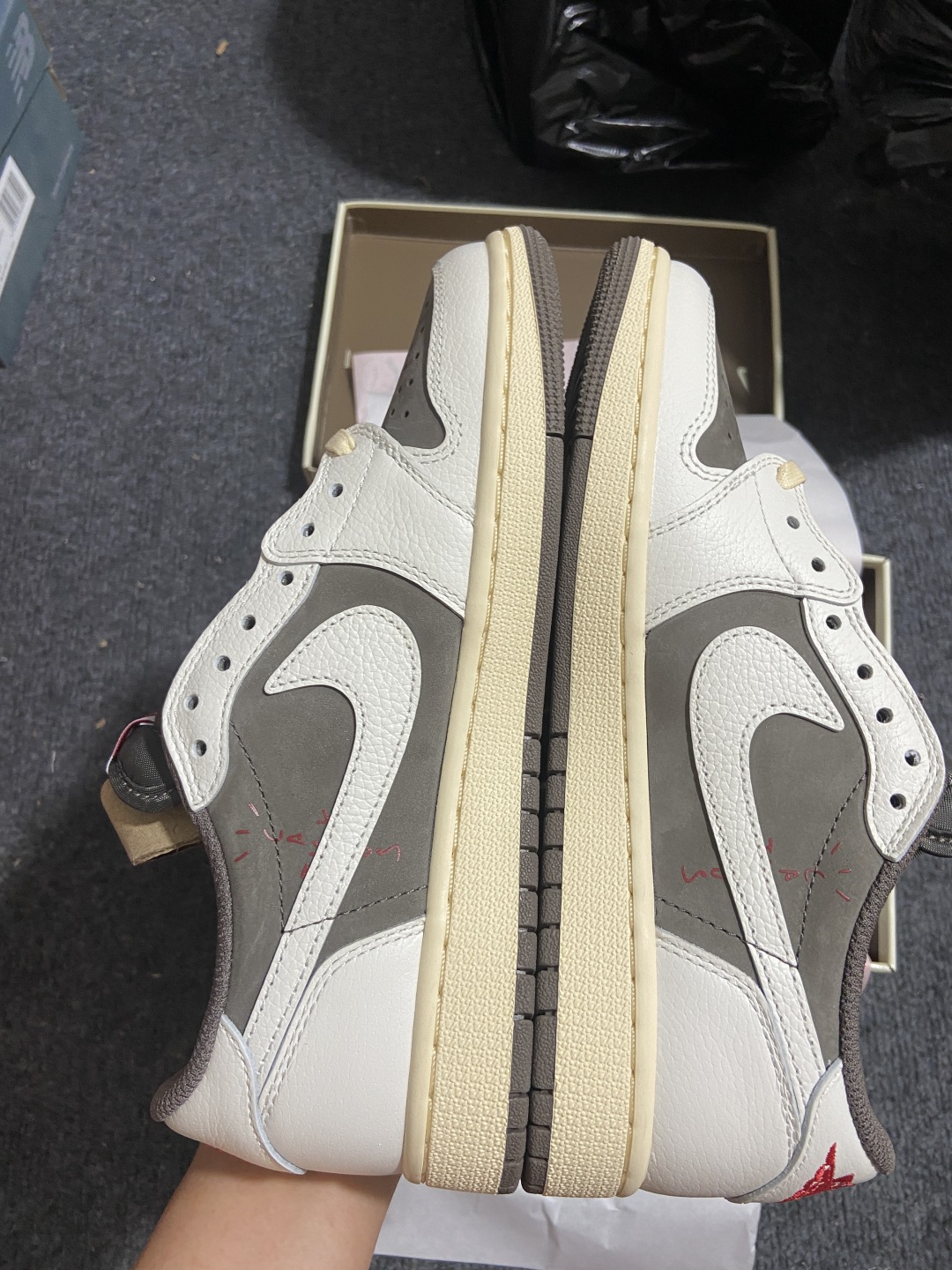 AJ1 Low GS白棕倒钩 鞋码：36-48.5

纯原版出品-Travis Scott x Air 