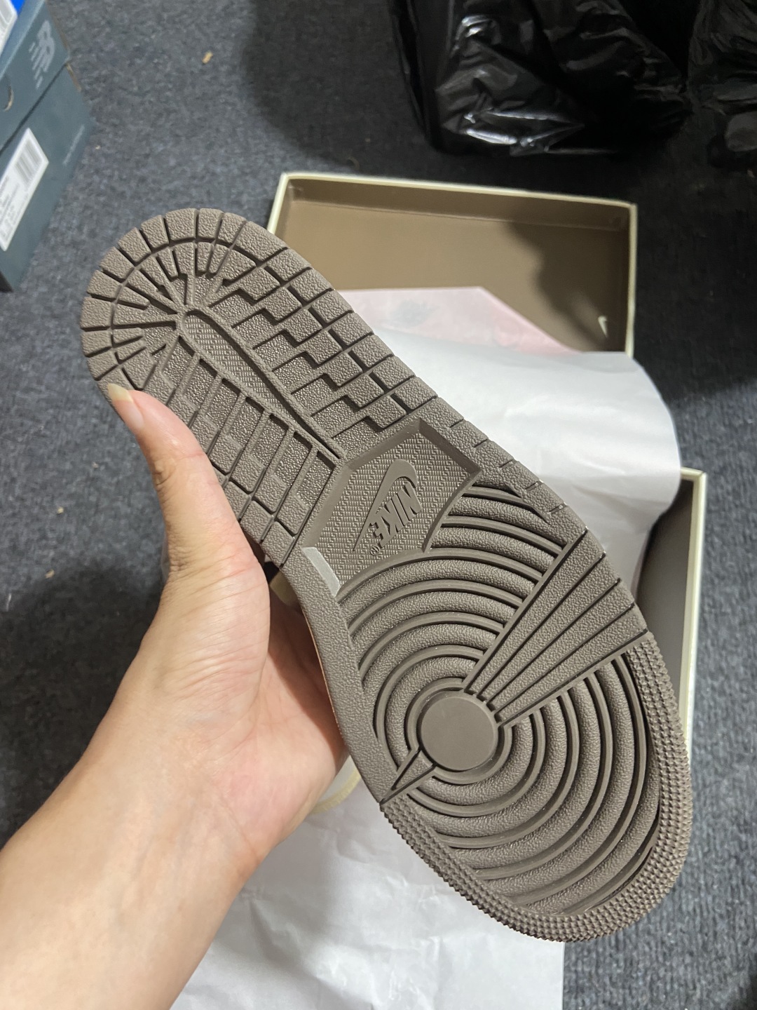 AJ1 Low GS白棕倒钩 鞋码：36-48.5

纯原版出品-Travis Scott x Air 