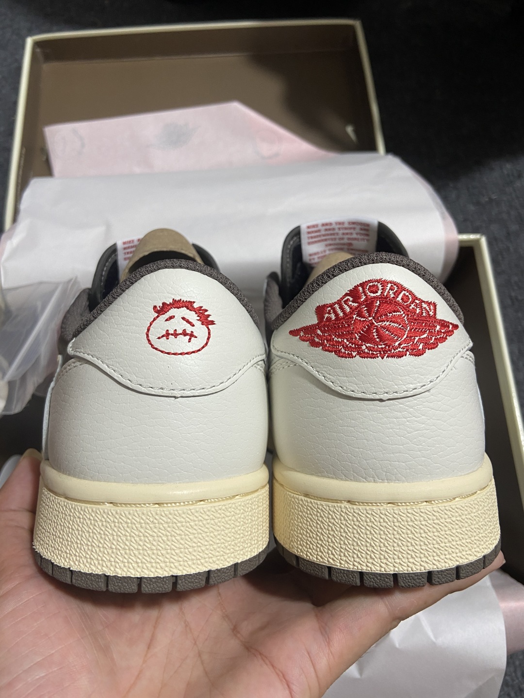 AJ1 Low GS白棕倒钩 鞋码：36-48.5

纯原版出品-Travis Scott x Air 