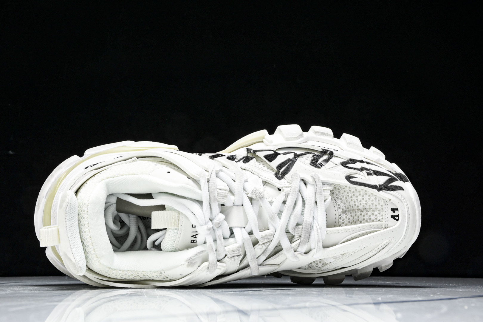 巴黎 尺码35-46

纯原出品-Balenciaga Triple S 巴黎世家 3.0 白黑英文字母