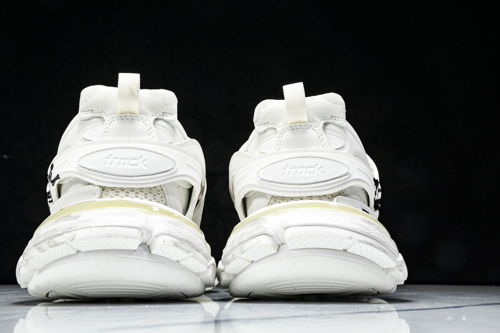 巴黎 尺码35-46

纯原出品-Balenciaga Triple S 巴黎世家 3.0 白黑英文字母