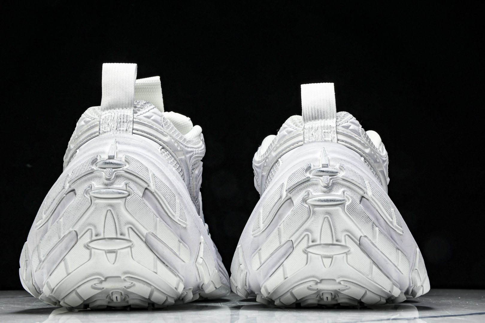 巴黎 尺码35-46

纯原出品-Balenciaga 12XL 白色 老爹鞋 W2MY2 9000 Y
