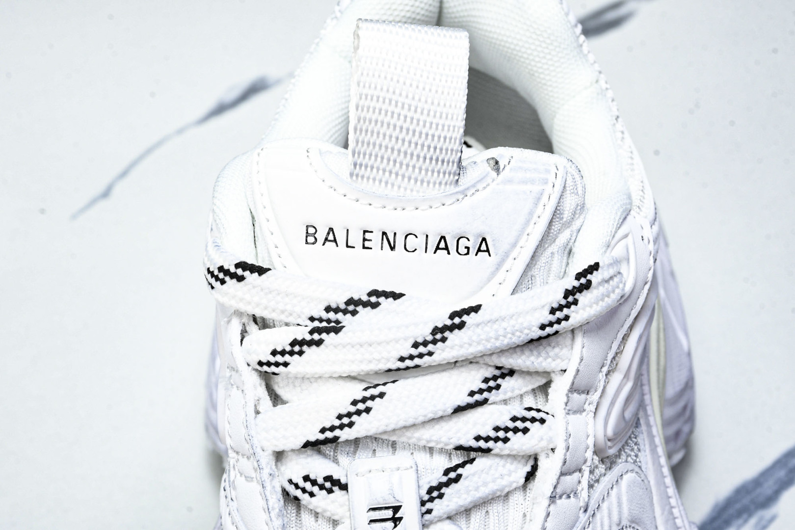 巴黎 尺码35-46

纯原出品-Balenciaga 12XL 白色 老爹鞋 W2MY2 9000 Y