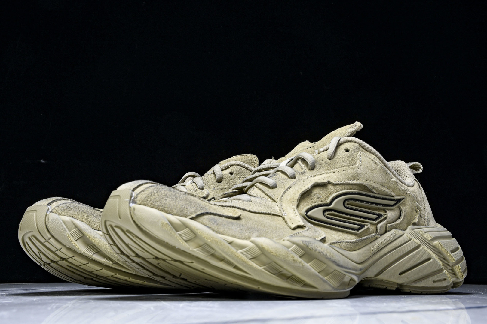 巴黎 尺码35-46

纯原出品-Balenciaga 巴黎世家 16代 MONDAY 卡其色 老爹鞋 