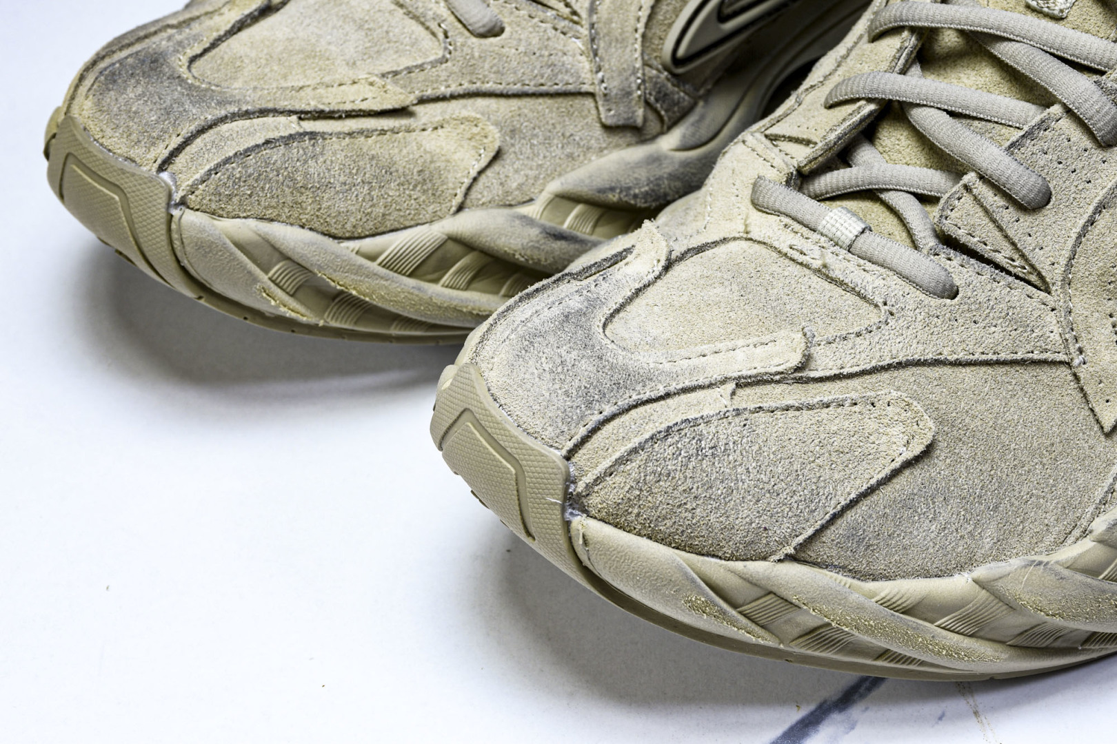 巴黎 尺码35-46

纯原出品-Balenciaga 巴黎世家 16代 MONDAY 卡其色 老爹鞋 