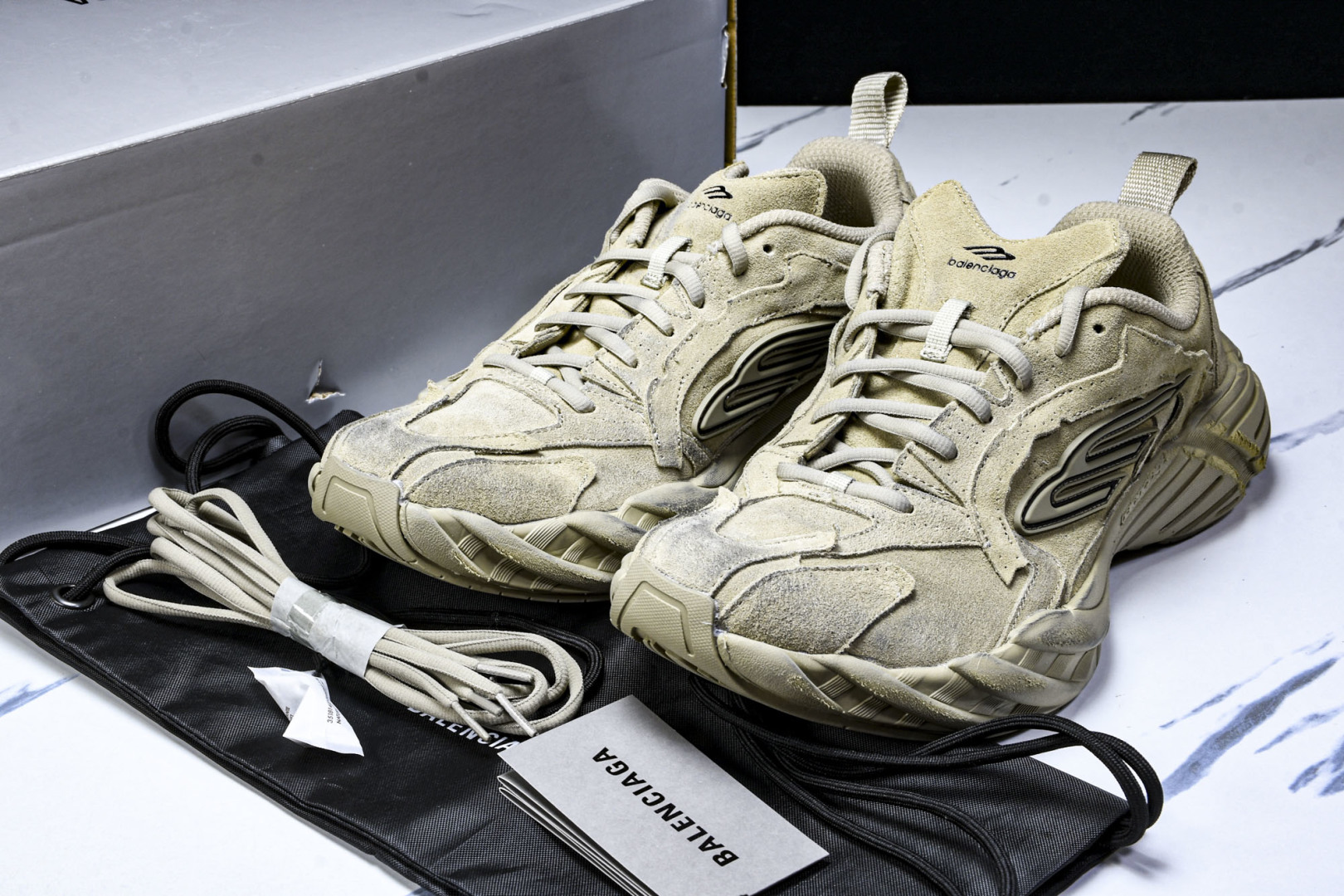 巴黎 尺码35-46

纯原出品-Balenciaga 巴黎世家 16代 MONDAY 卡其色 老爹鞋 