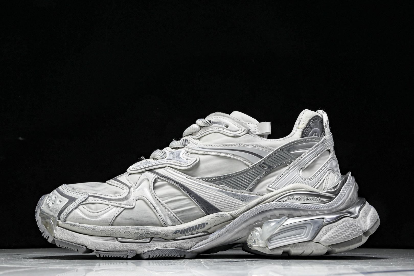 巴黎 尺码35-46

纯原出品-Balenciaga Runner.2 Nylon 巴黎世家8.0 老