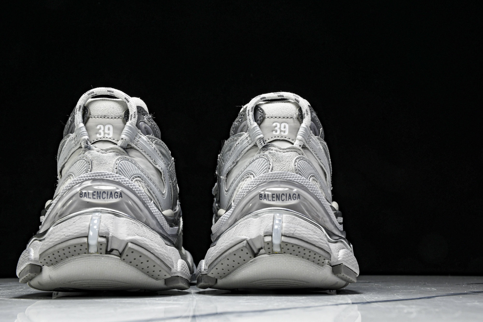 巴黎 尺码35-46

纯原出品-Balenciaga Runner.2 Nylon 巴黎世家8.0 老