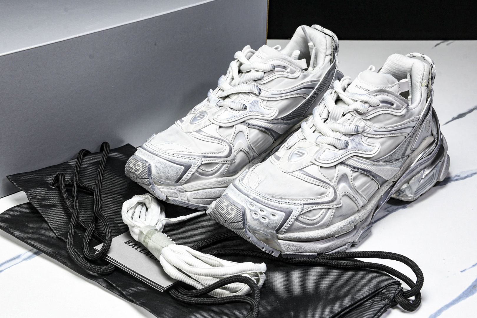 巴黎 尺码35-46

纯原出品-Balenciaga Runner.2 Nylon 巴黎世家8.0 老
