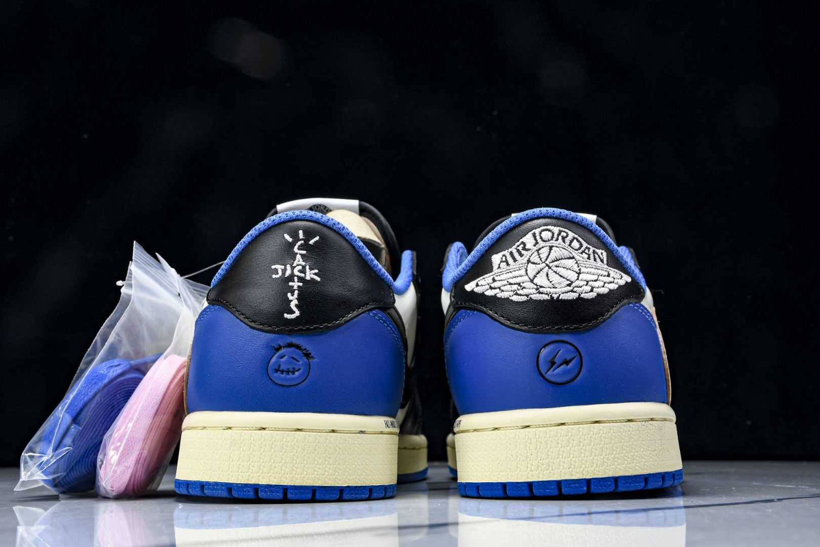 AJ1 Low 尺码36-48.5

纯原出品-Air Jordan 1 Travis Scott x 