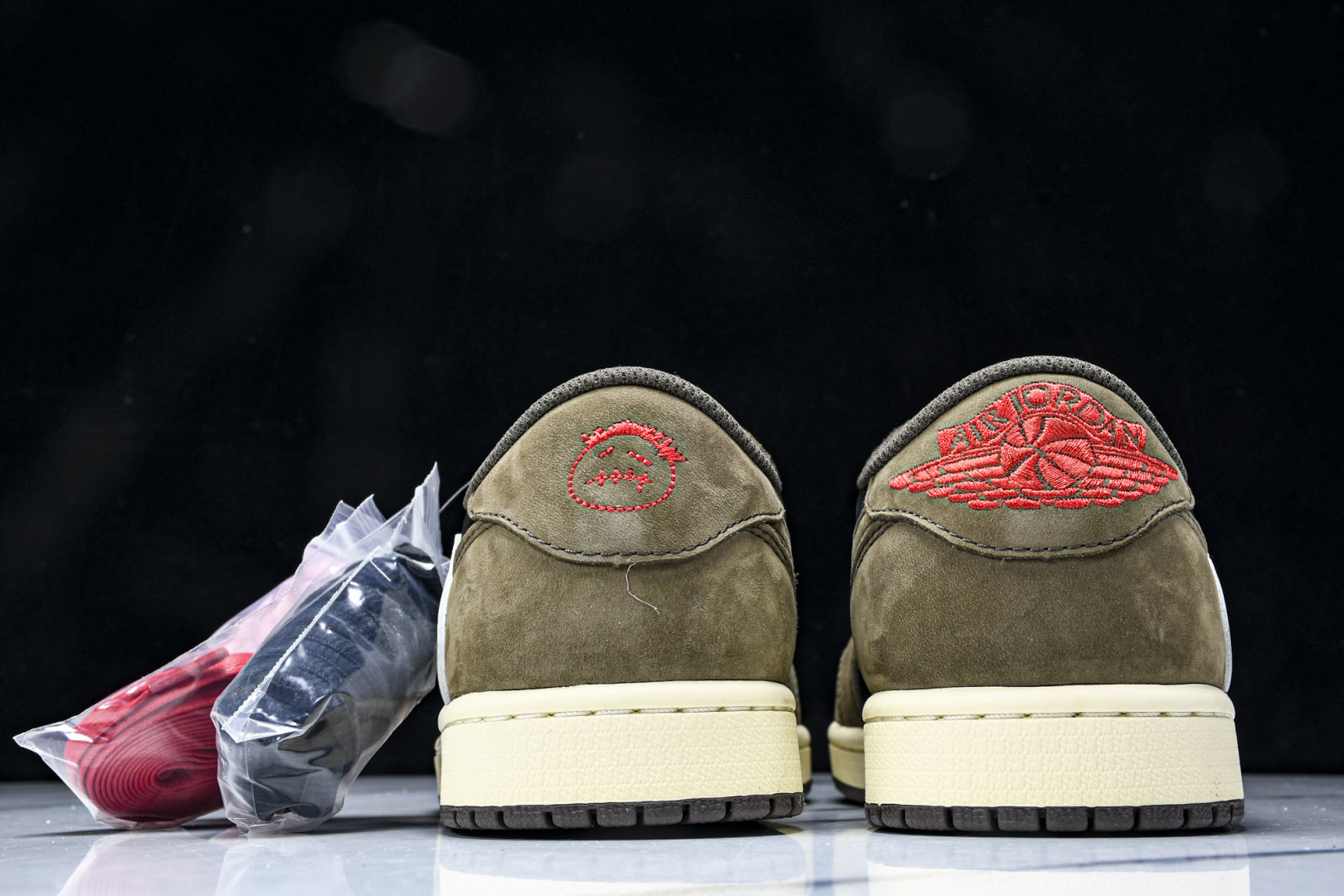 AJ1 Low 尺码36-48.5

纯原出品-Travis Scott x Air Jordan 1 