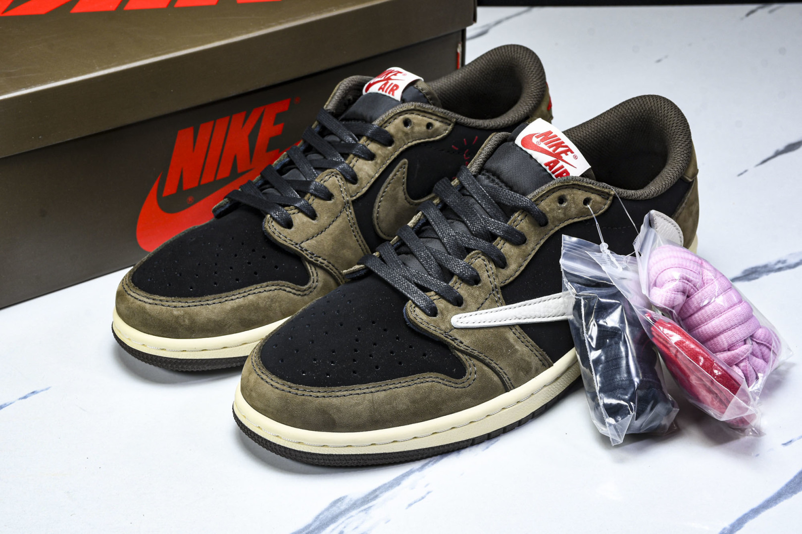 AJ1 Low 尺码36-48.5

纯原出品-Travis Scott x Air Jordan 1 