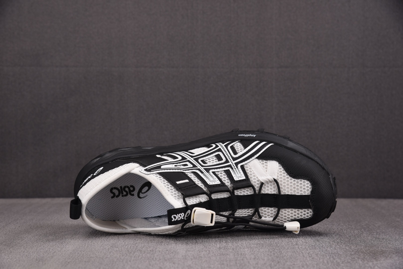 Asics 尺码35-45

纯原出品-Asics Gel-Sonoma TR 黑白 1203A719-