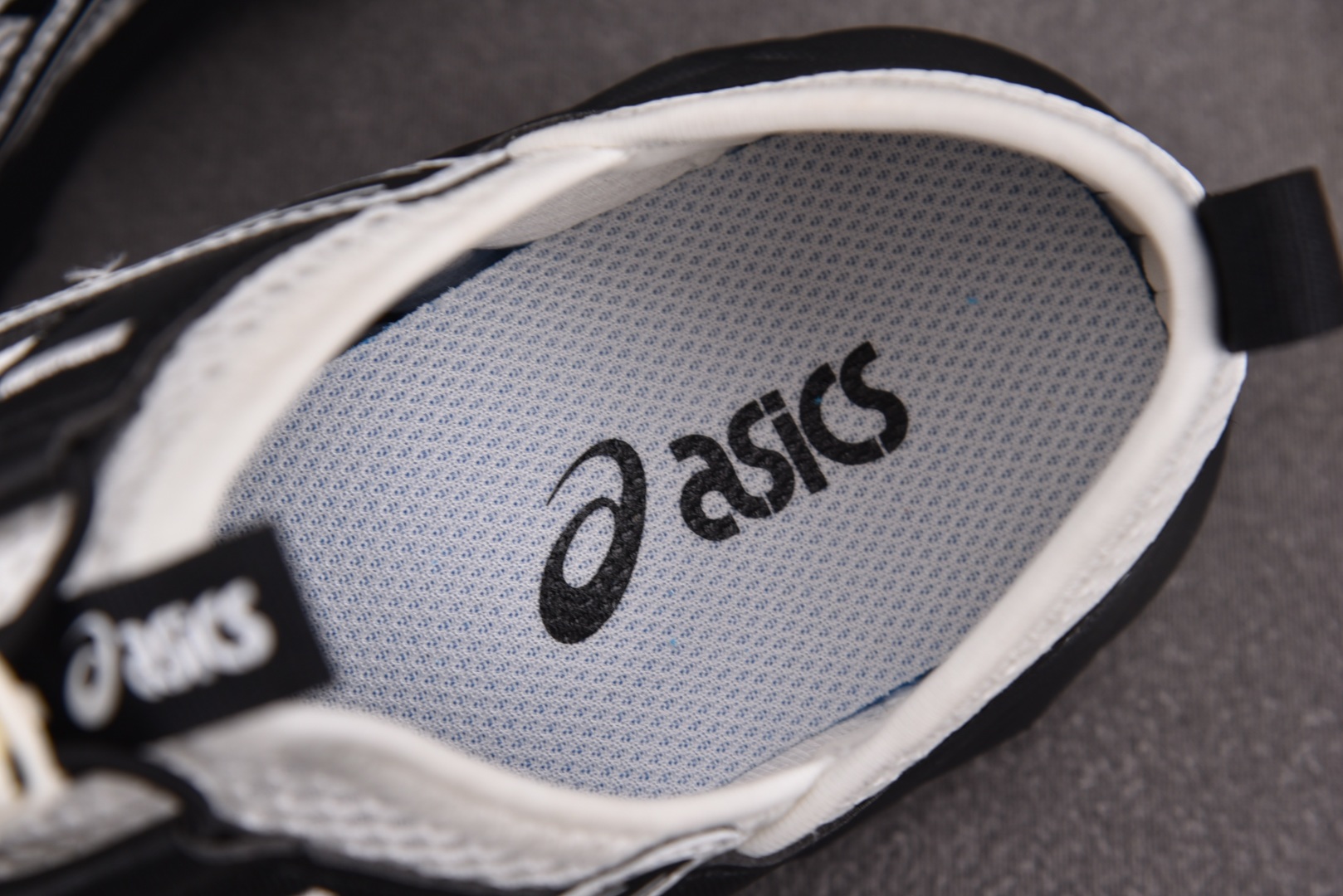 Asics 尺码35-45

纯原出品-Asics Gel-Sonoma TR 黑白 1203A719-