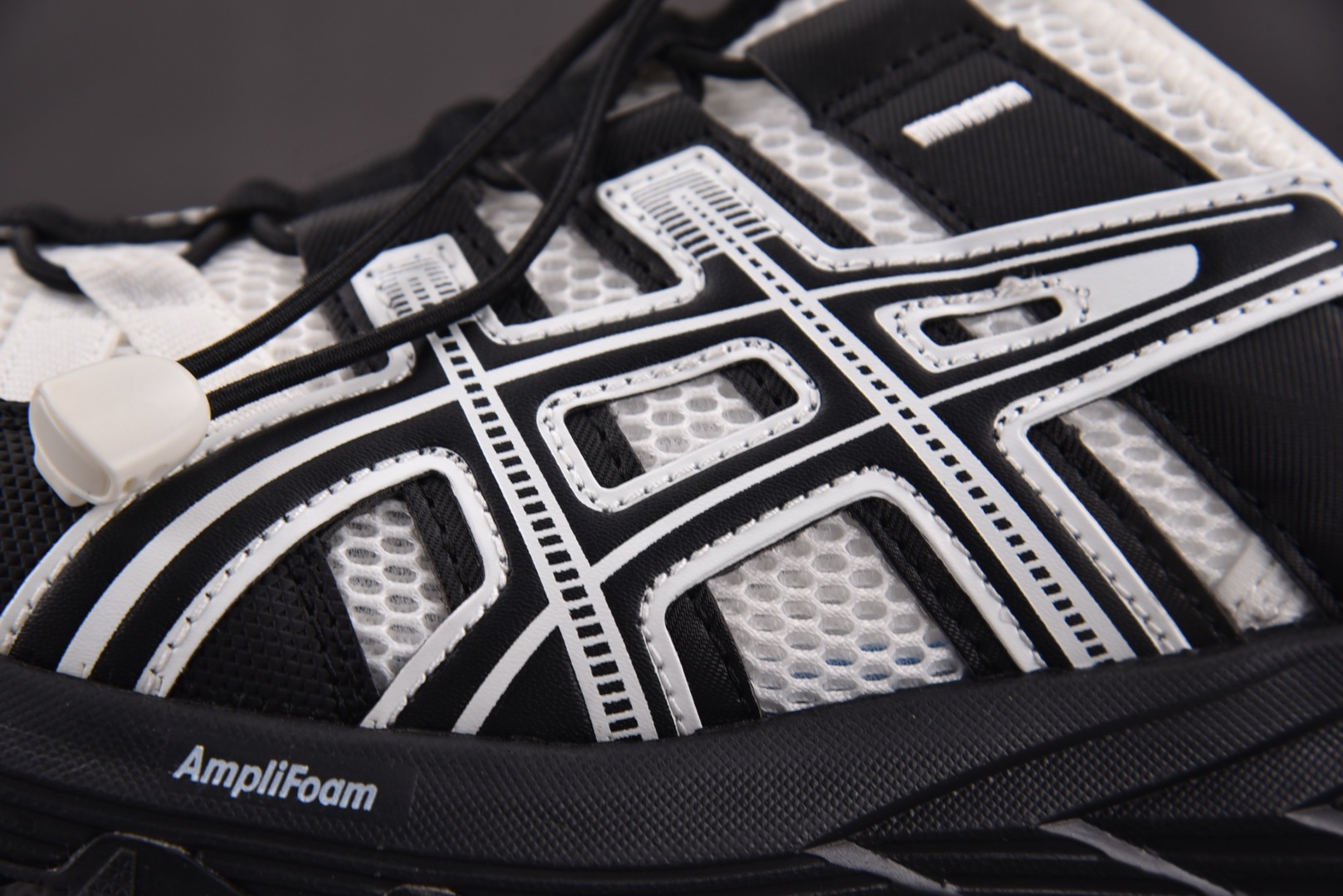 Asics 尺码35-45

纯原出品-Asics Gel-Sonoma TR 黑白 1203A719-