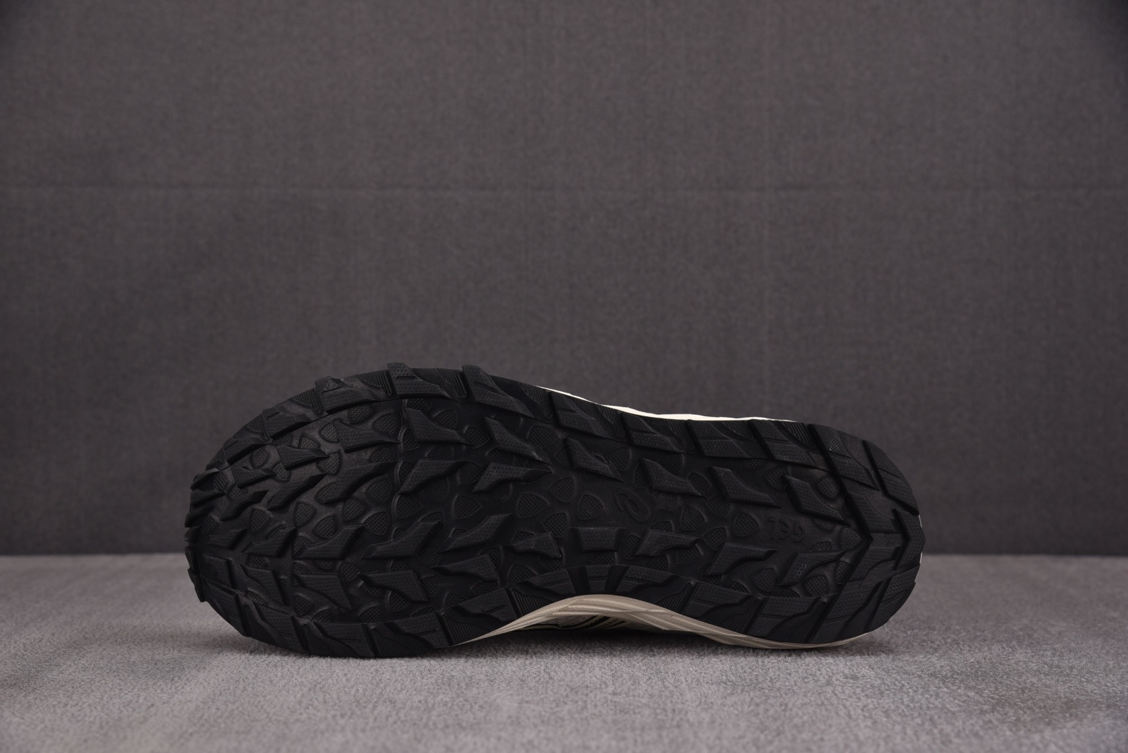 Asics 尺码35-45

纯原出品-Asics Gel-Sonoma TR 米白 1203A719-