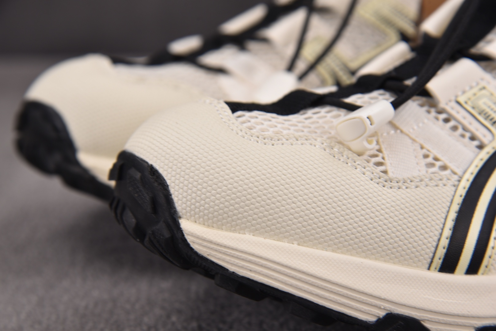 Asics 尺码35-45

纯原出品-Asics Gel-Sonoma TR 米白 1203A719-