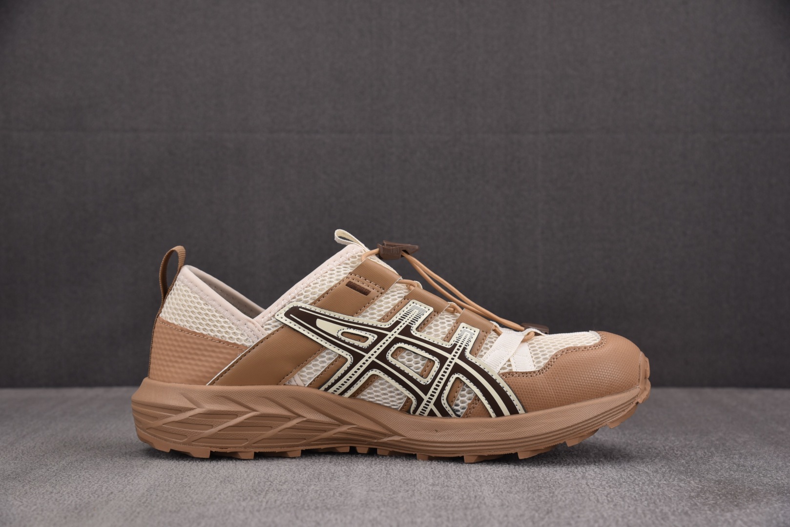 Asics 尺码35-45

纯原出品-Asics Gel-Sonoma TR 米棕 1203A719-