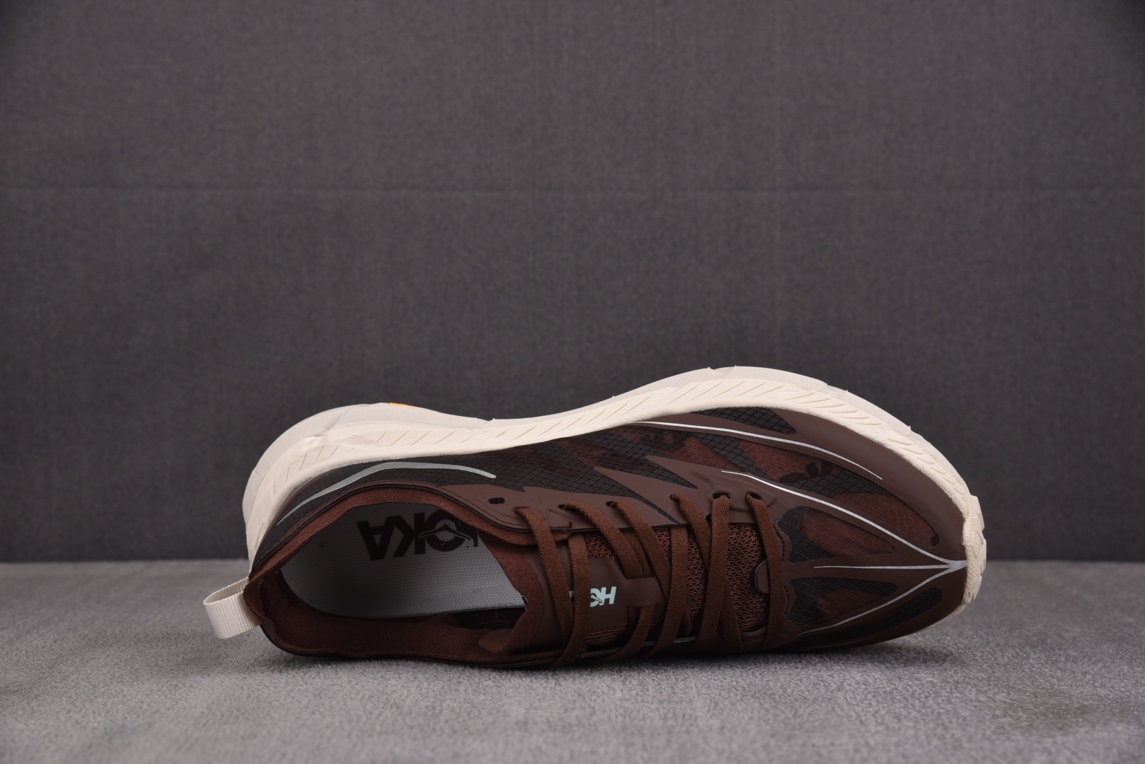HOKA轻跑 尺码36-45

纯原版出品-Hoka One One Mafate SPeed 4 Li