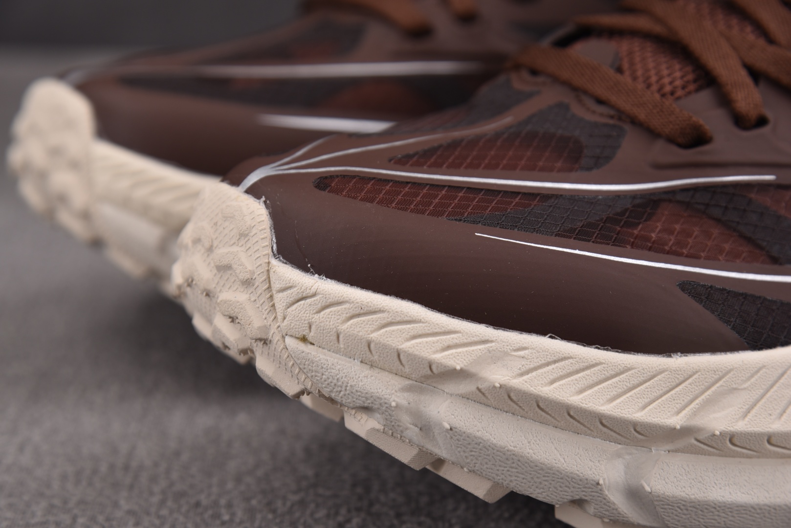 HOKA轻跑 尺码36-45

纯原版出品-Hoka One One Mafate SPeed 4 Li