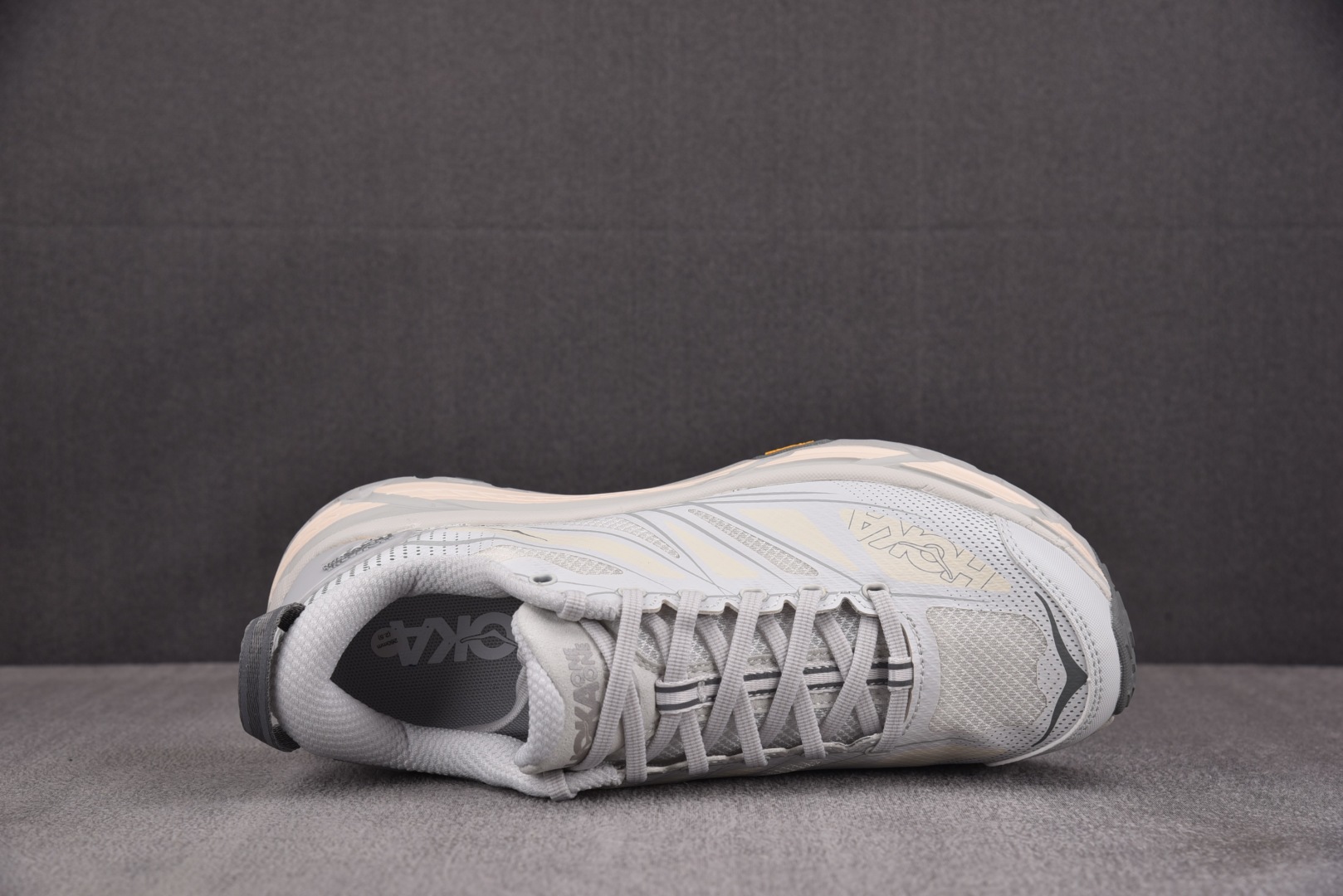 HOKA轻跑 尺码36-45

纯原版出品-Hoka One One U Mafate SPeed 2 