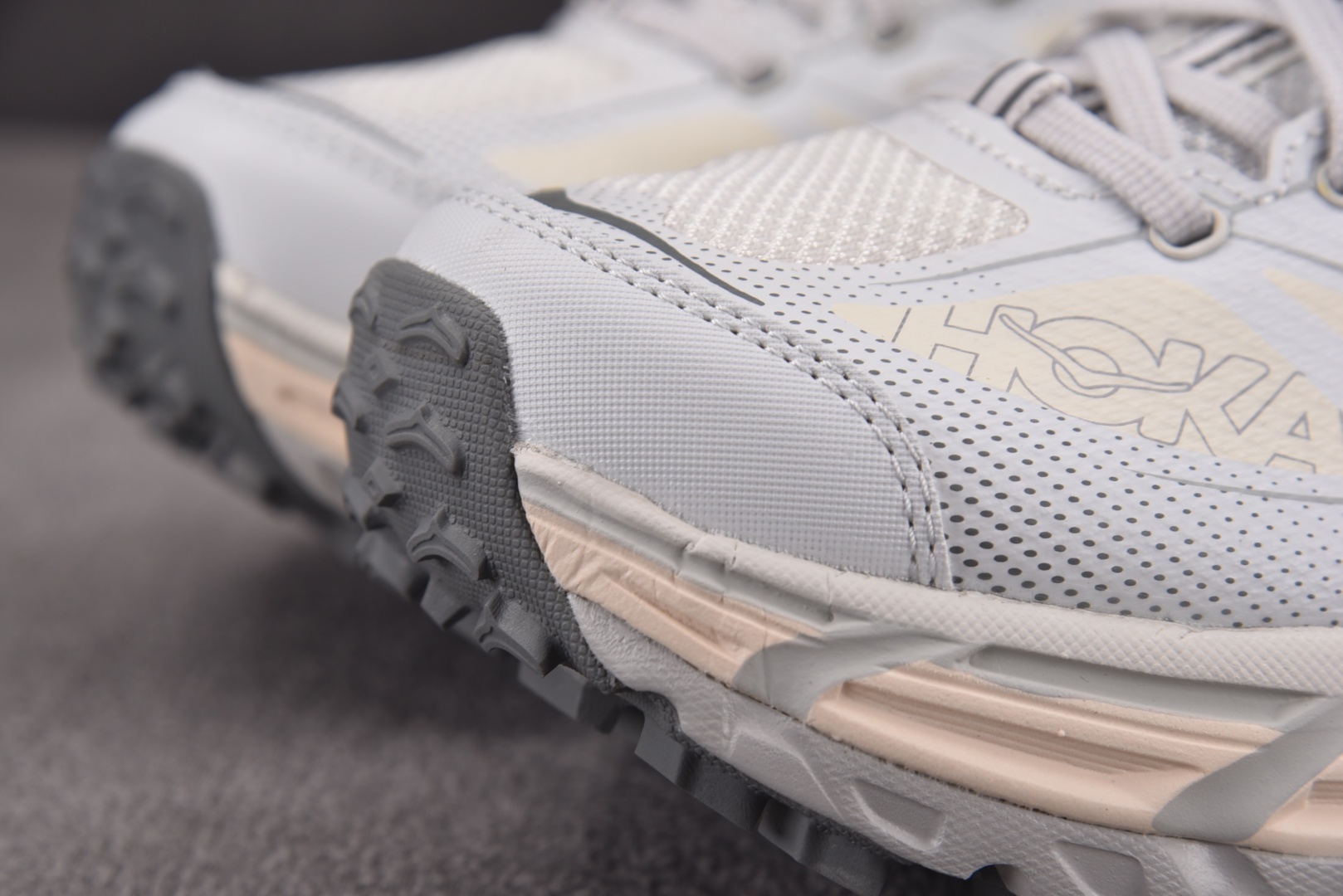 HOKA轻跑 尺码36-45

纯原版出品-Hoka One One U Mafate SPeed 2 