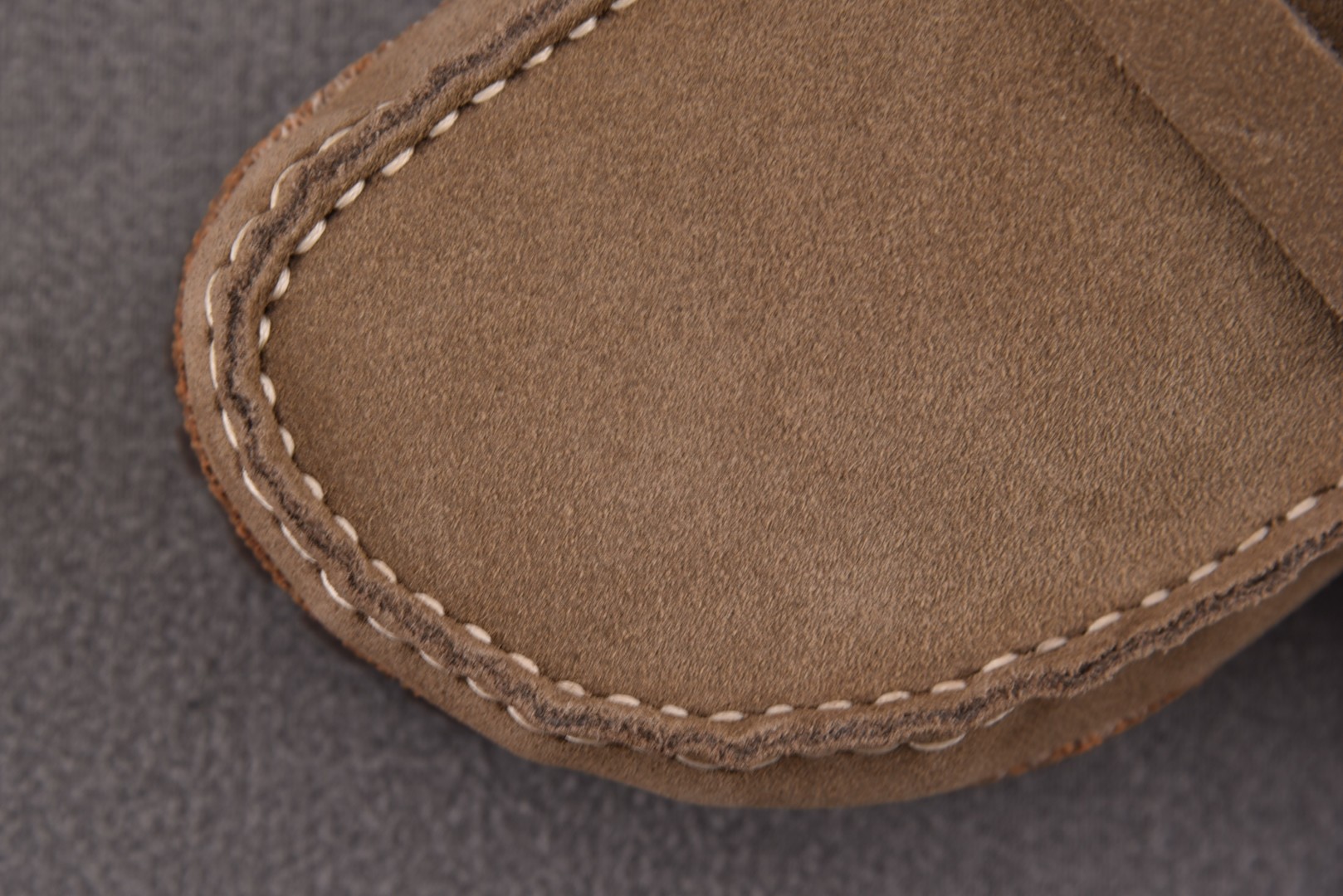 博肯 尺码36-45

纯原出品-Birkenstock Naples Taupf 棕色 YZ022
尺