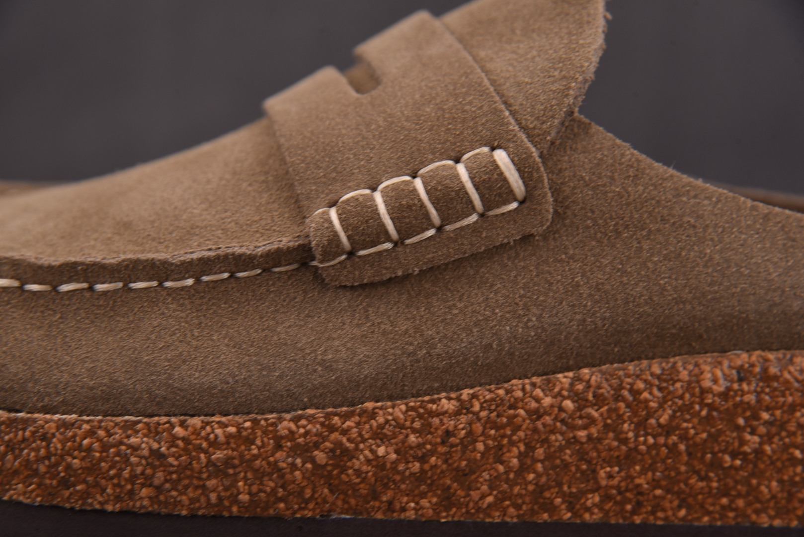 博肯 尺码36-45

纯原出品-Birkenstock Naples Taupf 棕色 YZ022
尺
