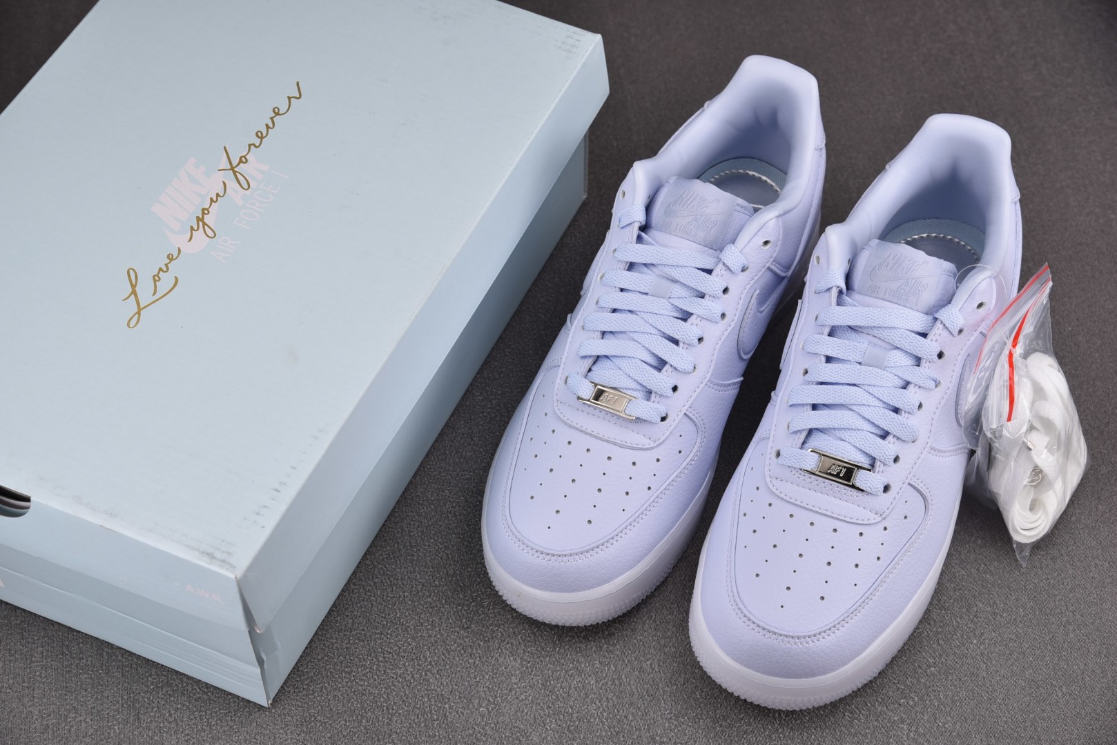 AF1 尺码36-45

纯原版出品-Air Force 1'07 Low 空军一号低帮休闲板鞋 CZ8