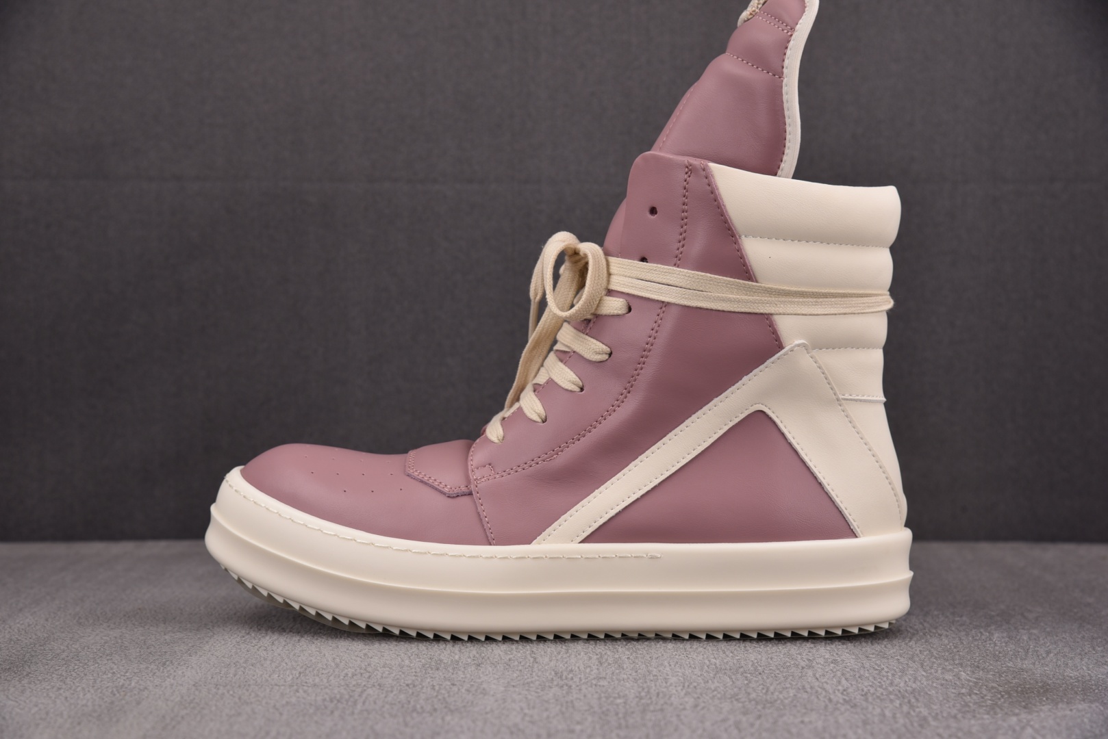 欧文斯 尺码36-45

纯原出品-RICK OWENSRO Geobasket RO欧文斯Rickow