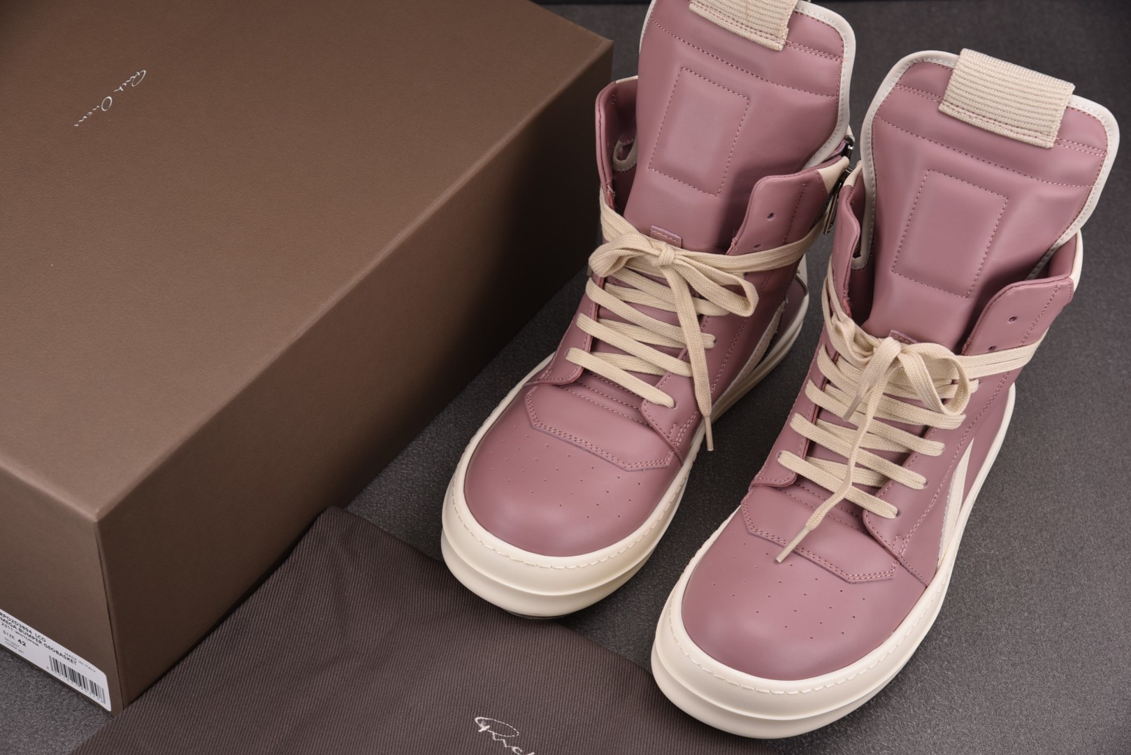 欧文斯 尺码36-45

纯原出品-RICK OWENSRO Geobasket RO欧文斯Rickow