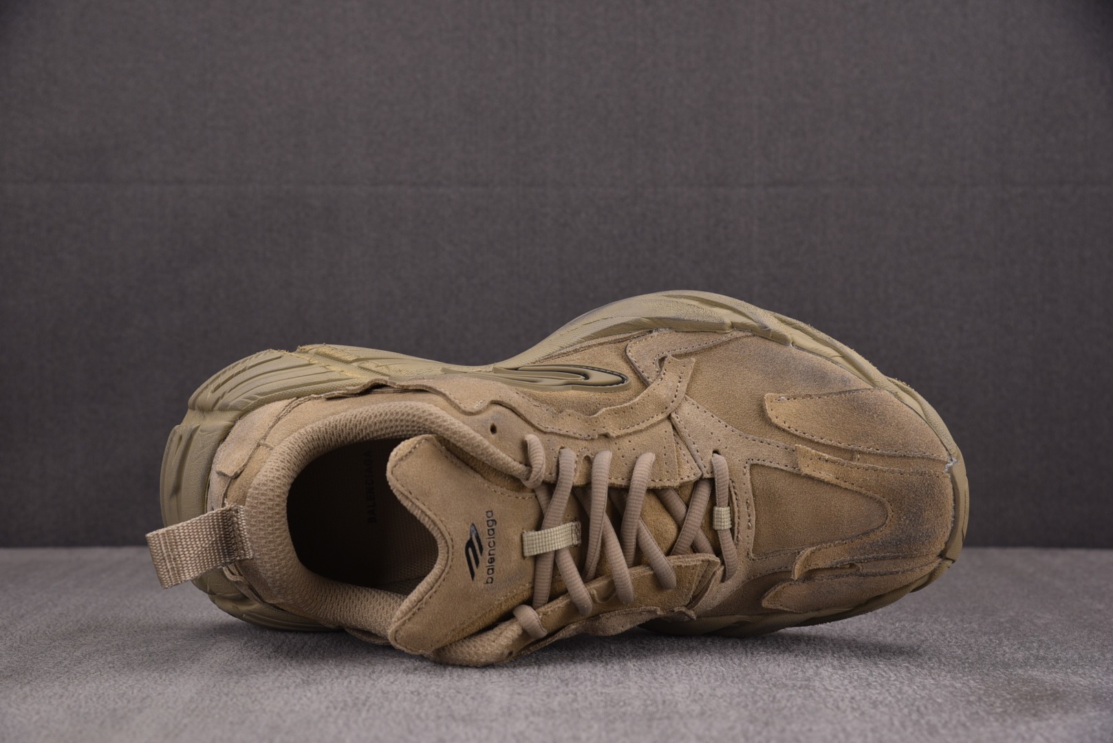 巴黎 尺码35-46

纯原出品-Balenciaga Monday Full Beige 全米色 YZ