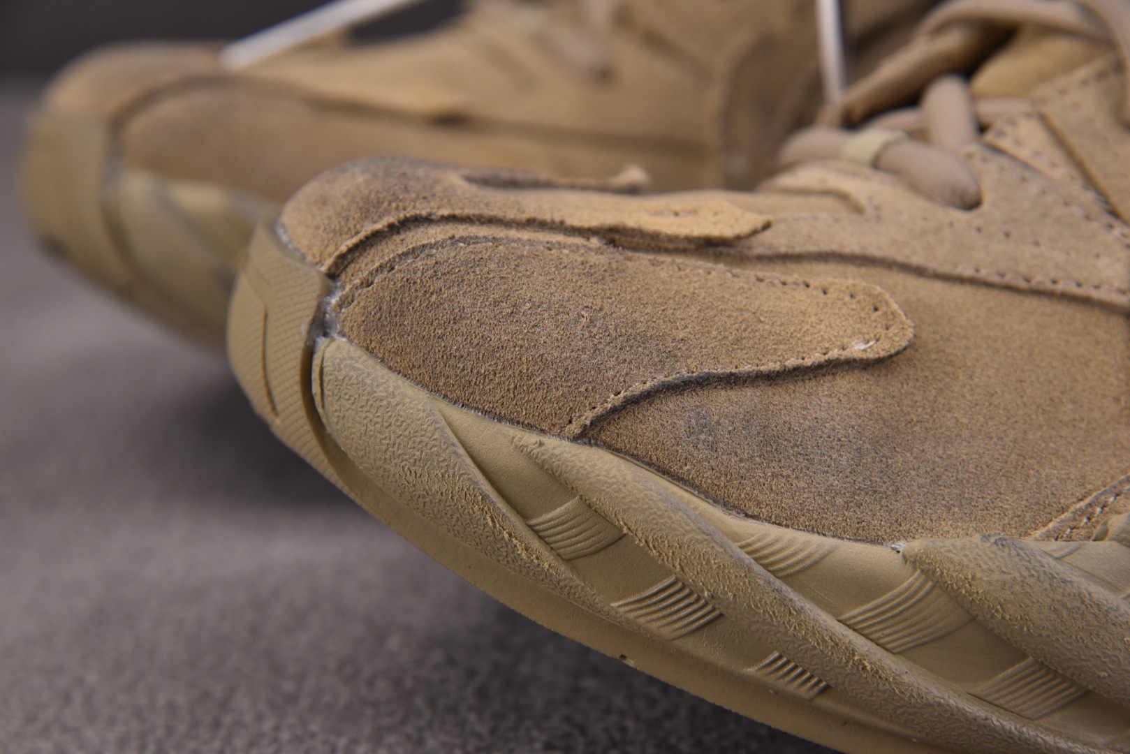 巴黎 尺码35-46

纯原出品-Balenciaga Monday Full Beige 全米色 YZ