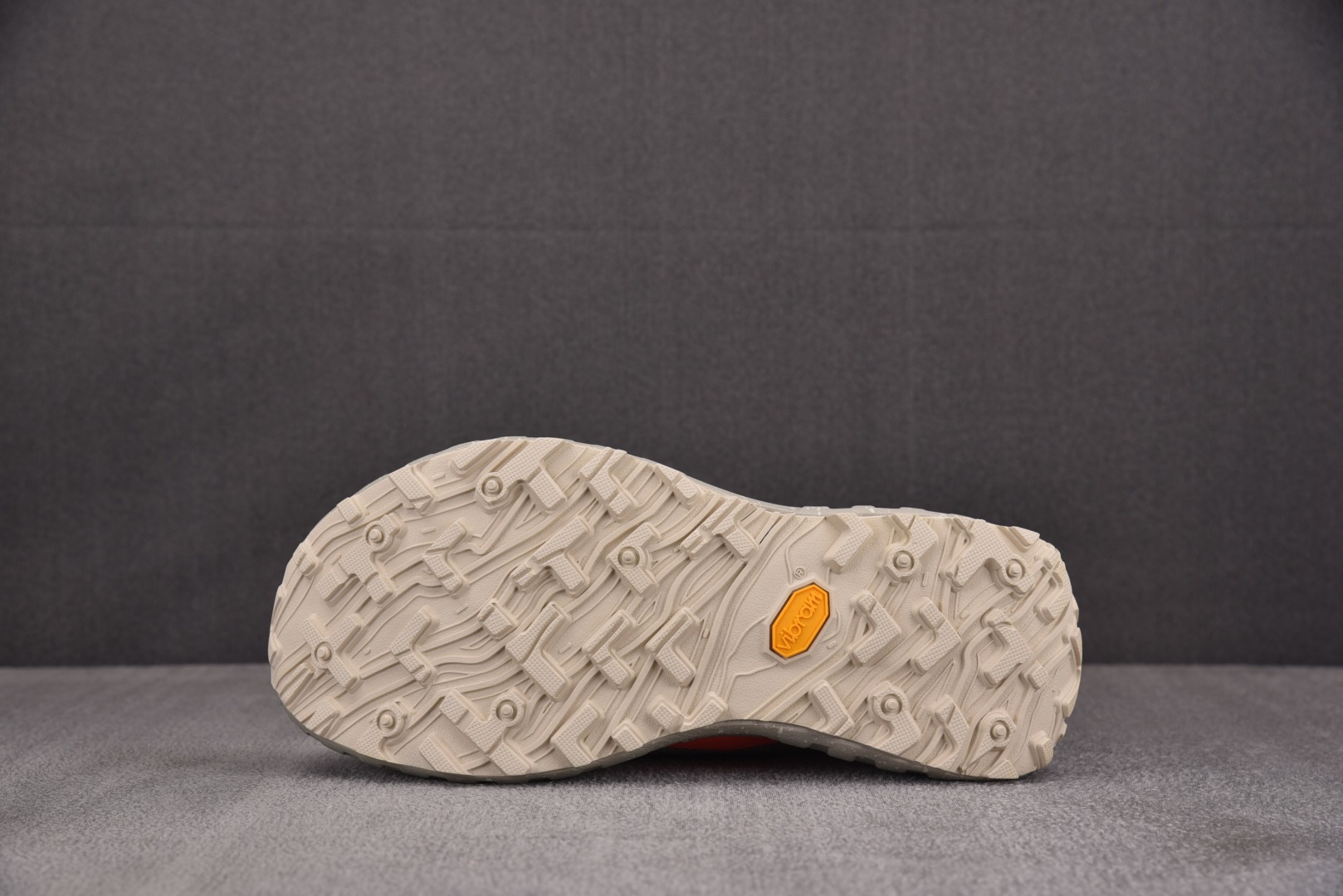 NORDA 尺码39-45

纯原版出品-NORDA 001 Anti SliP Wear Resist