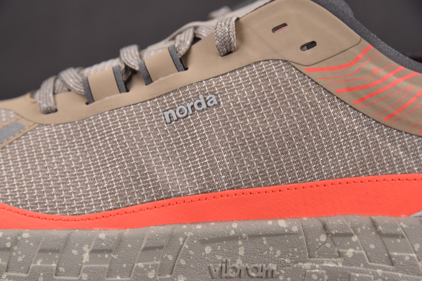 NORDA 尺码39-45

纯原版出品-NORDA 001 Anti SliP Wear Resist
