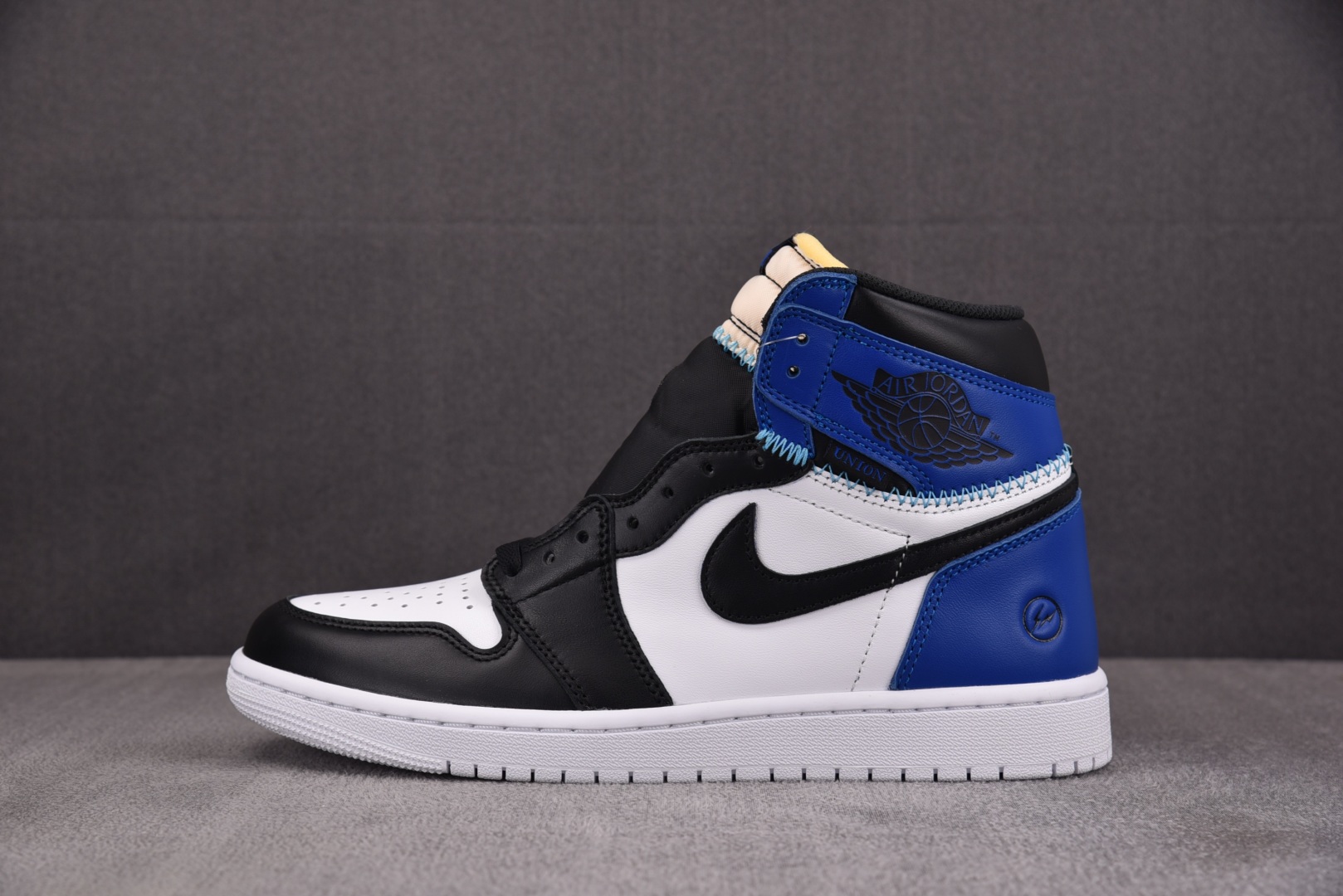 AJ1高帮 尺码36-47.5

纯原出品-Union × Fragment × NK Air Jord