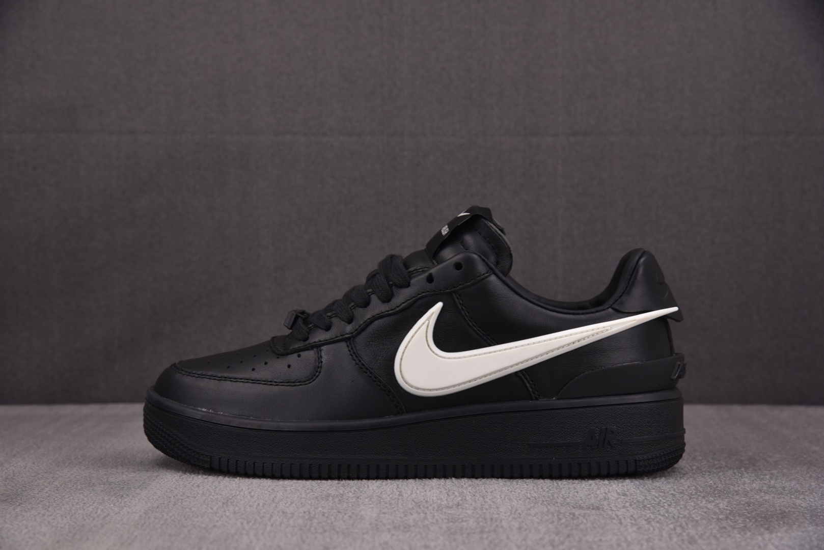 AMBUSH 尺码36-47.5

纯原版出品-AMBUSH x NK Air Force 1 Low 