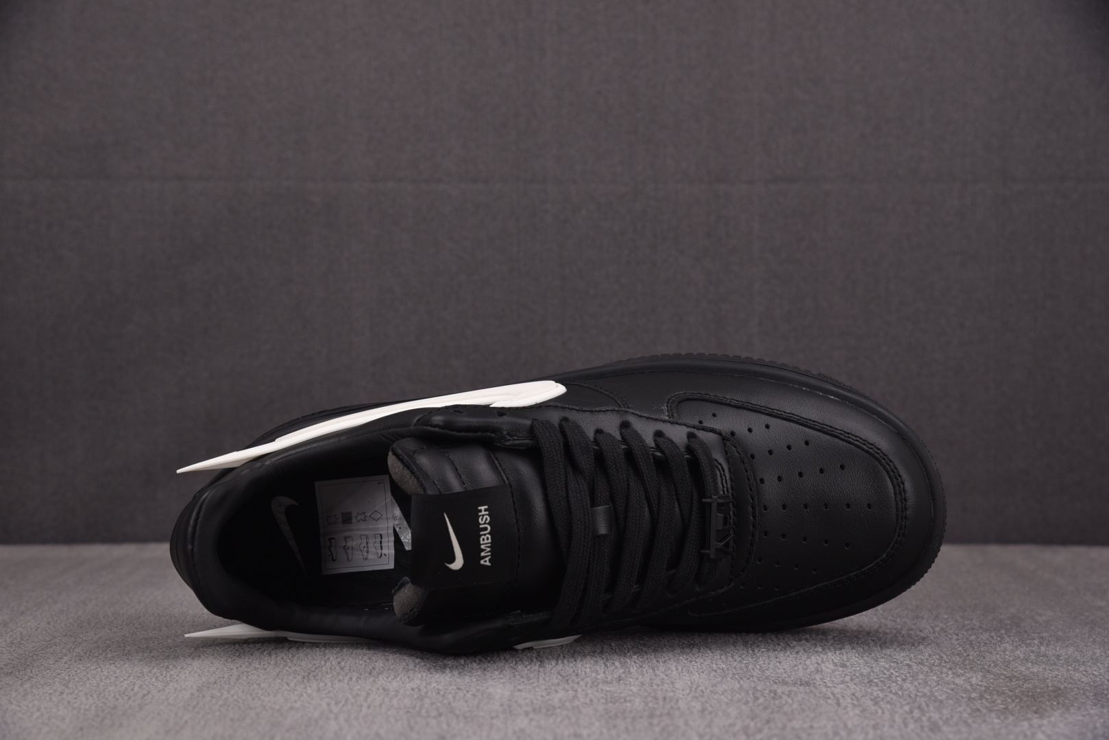 AMBUSH 尺码36-47.5

纯原版出品-AMBUSH x NK Air Force 1 Low 
